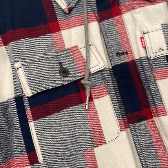 Levi’s Flannel Jacket - Picture 2 of 8